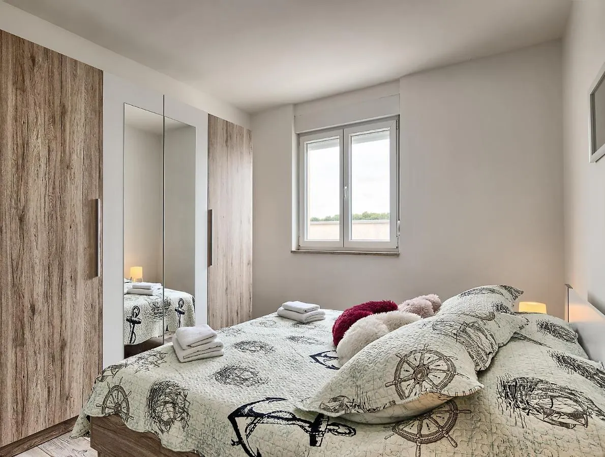 Apartment Joelle Pula