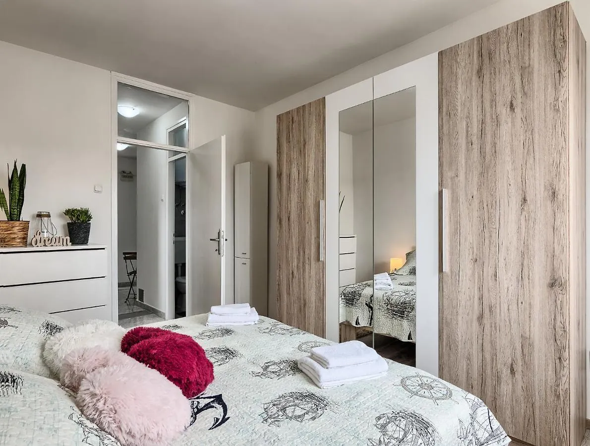 Apartment Joelle  Pula